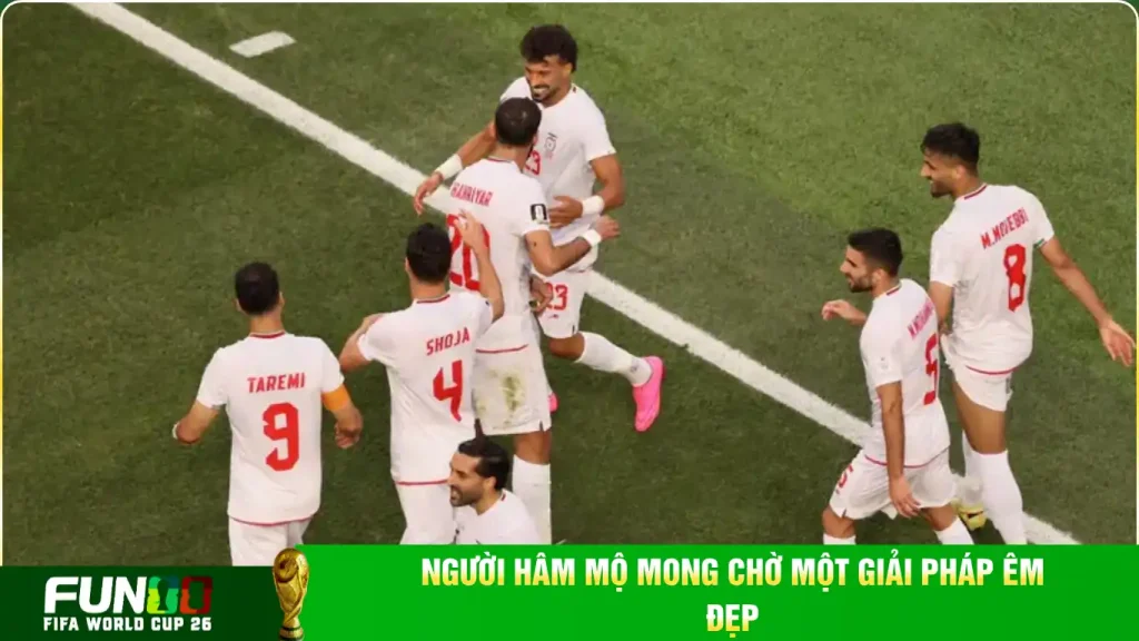 Người hâm mộ mong chờ một giải pháp êm đẹp